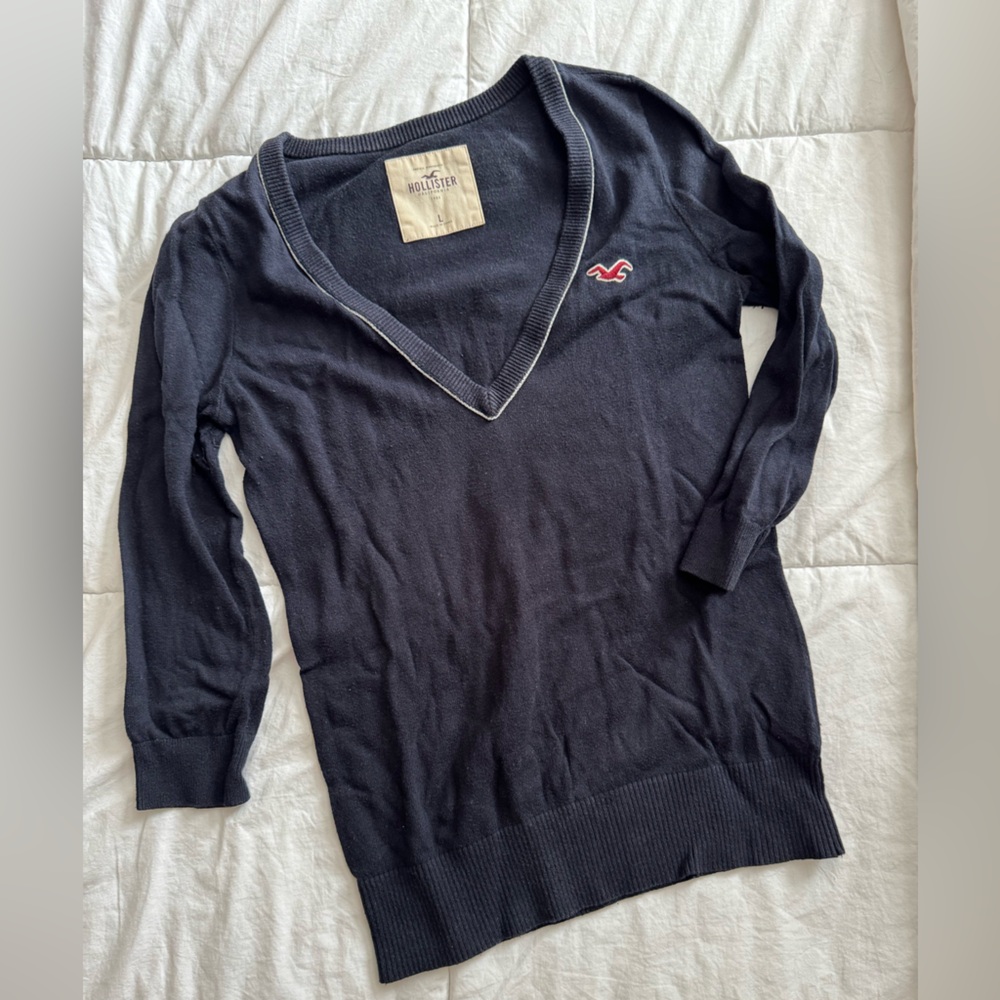 Hollister sweater
